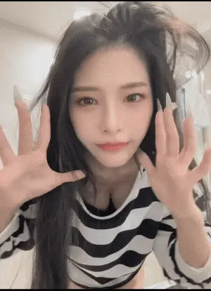 Looks199